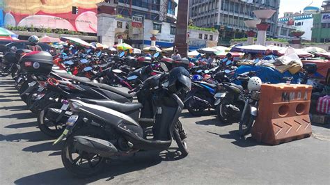 moa motorcycle parking